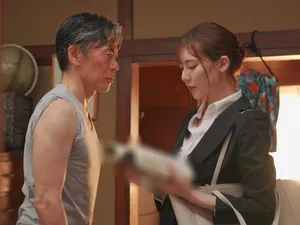 Cặp đôi sinh viên trẻ rủ nhau vào wc địt nhau lén lút