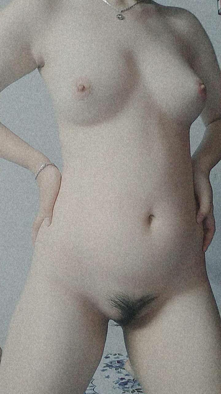 Địt nhau cùng em thư ký vú căng sau giờ tăng ca